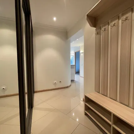 2 Bedroom Penthouse Park View 70m2 Free Parking شقة