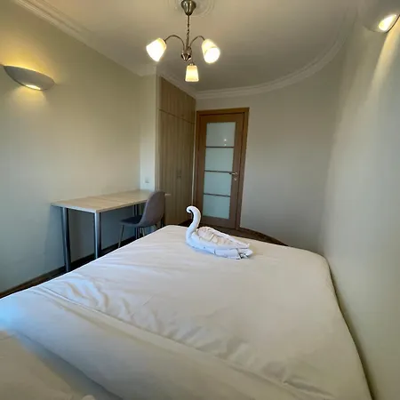 2 Bedroom Penthouse Park View 70m2 Free Parking Apartment